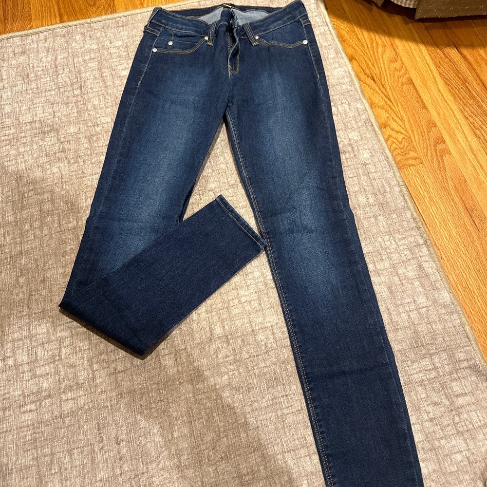 Skinny Just Black blue jeans